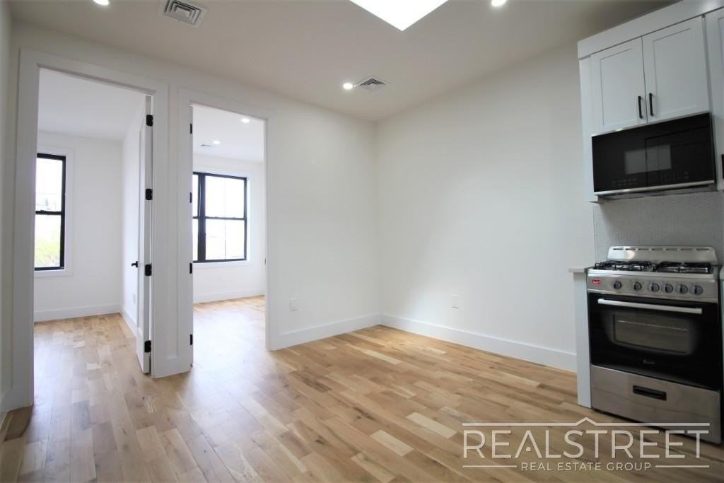 144A Sumpter St #3 - Photo 6 of 19
