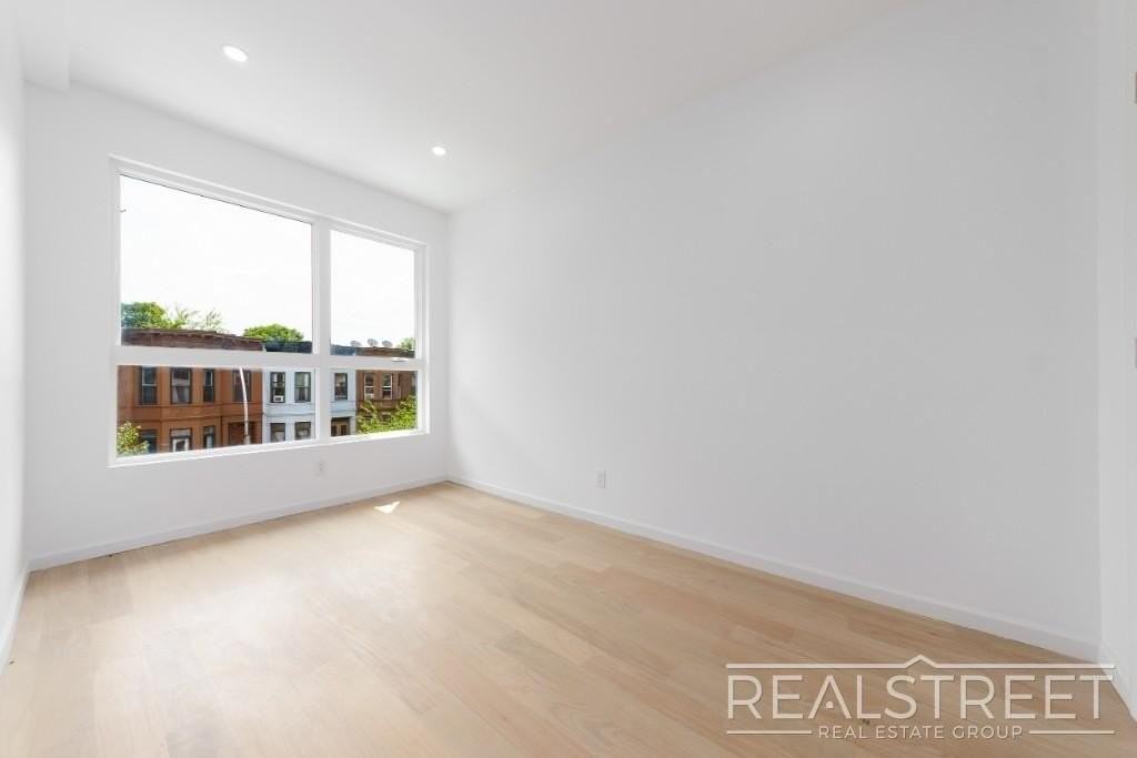 1469 Dean St #2A - Photo 3 of 5