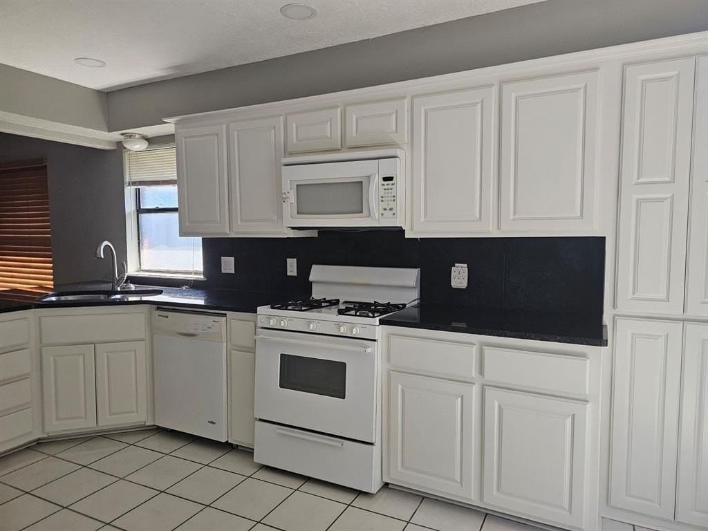 14304 S Brent Dr - Photo 4 of 17