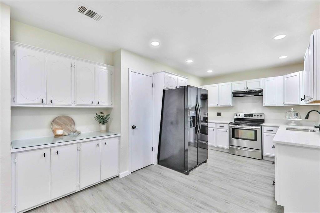 512 N Morgan Dr - Photo 3 of 20