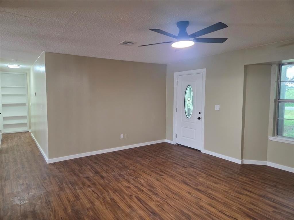 2707 W Royal Oaks Rd - Photo 4 of 32