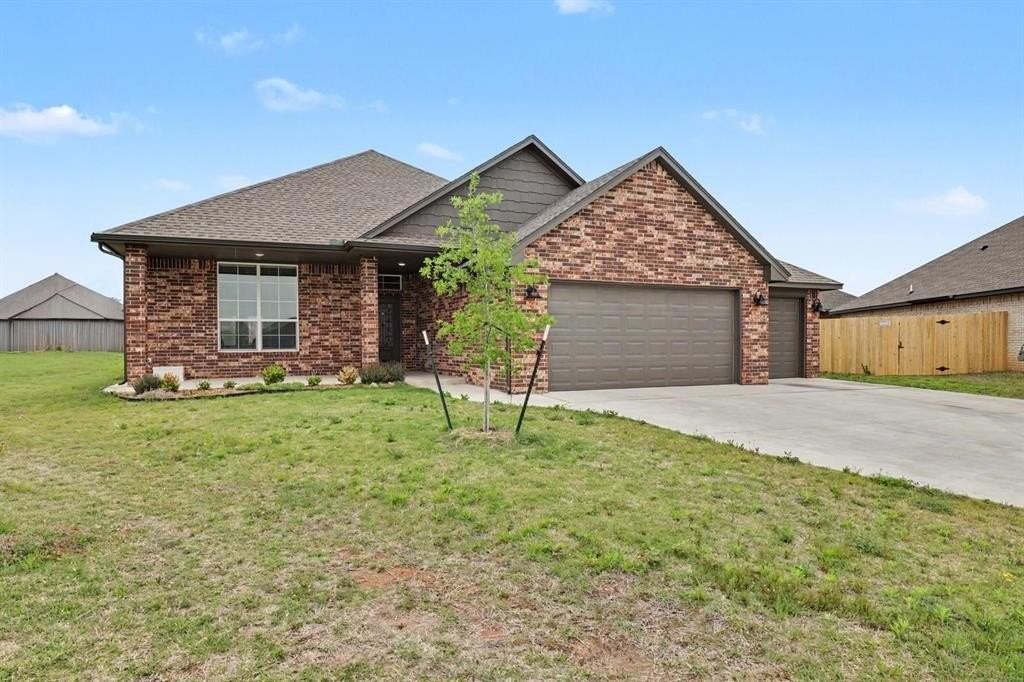 Nw 141st Cir - Photo 2 of 29