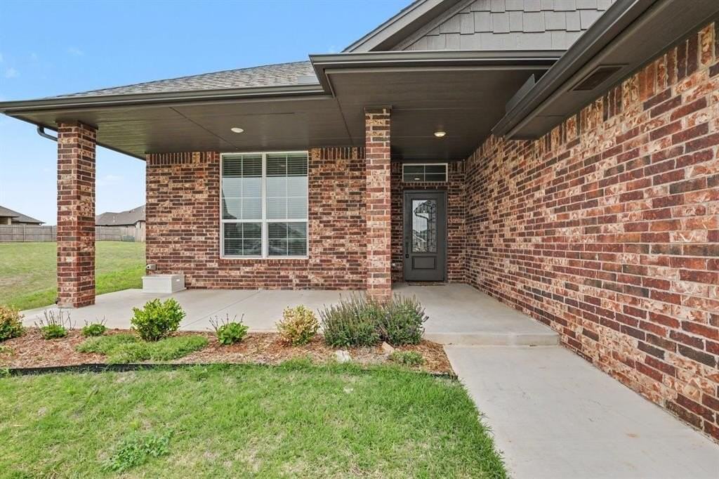 Nw 141st Cir - Photo 3 of 29
