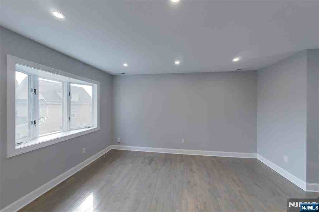 262 Main St - Photo 6 of 22