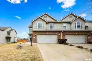 featured image of 2321 W Kenfield Ct