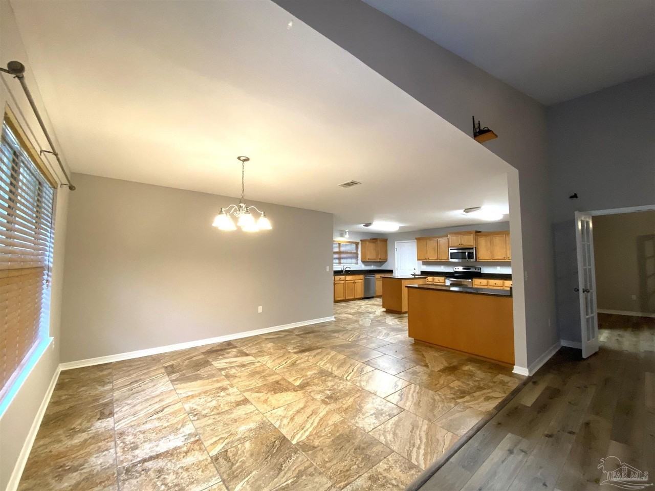 1810 Twin Pine Blvd - Photo 5 of 37