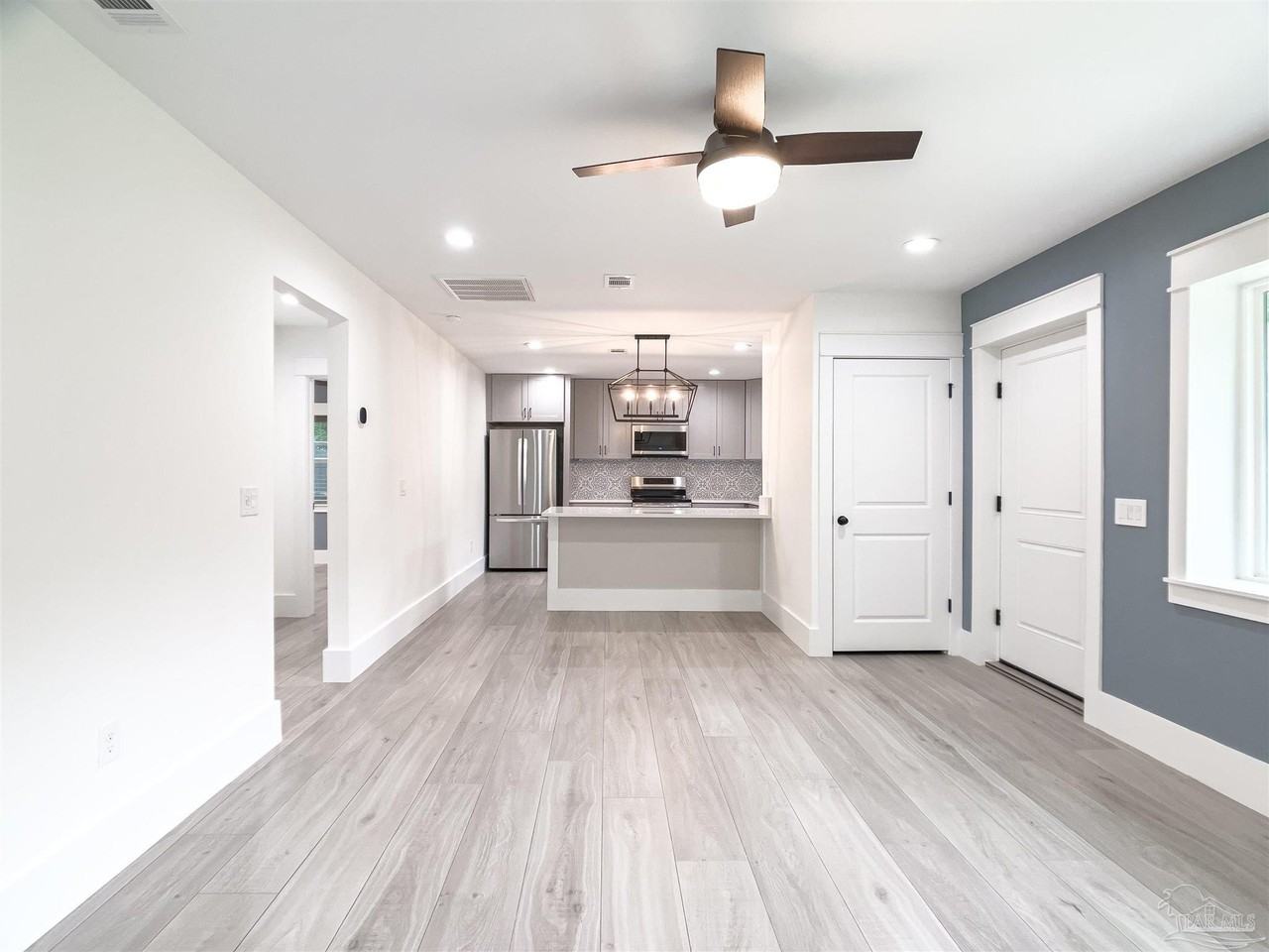 10047 Noriega Dr - Photo 6 of 27