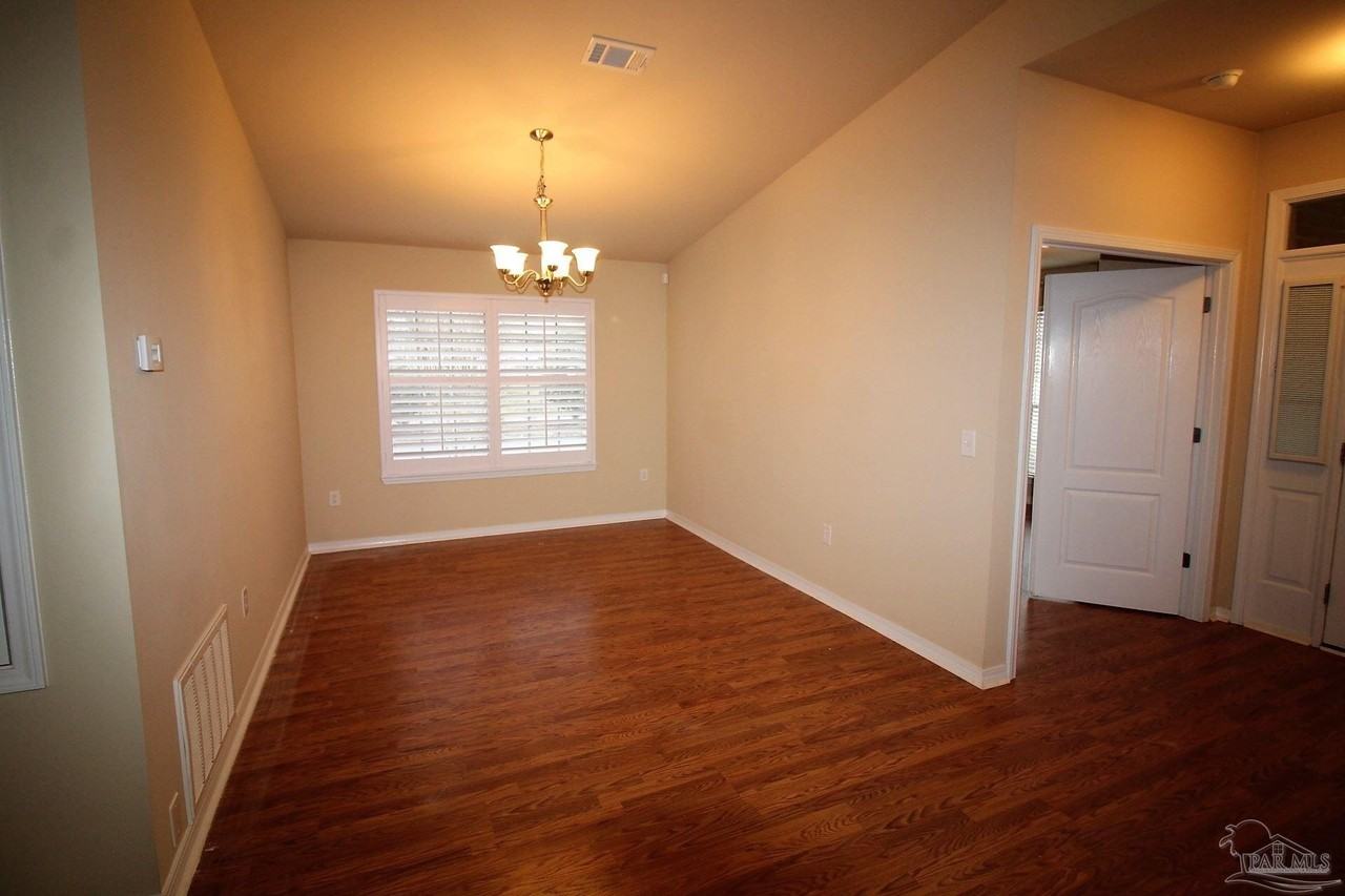 4479 Winona Ln - Photo 4 of 20