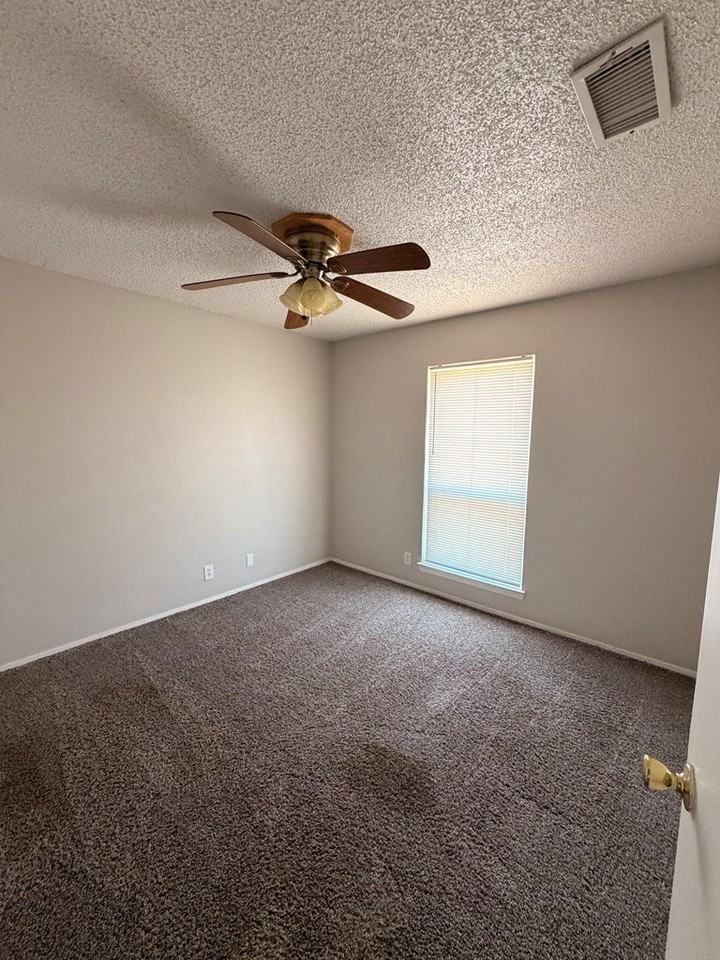 4808 W Cuthbert Ave #B - Photo 7 of 8