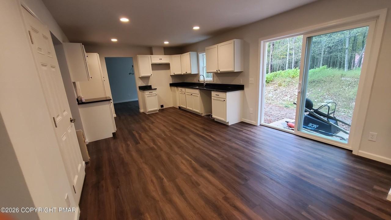 133 Mountain Dr - Photo 5 of 48