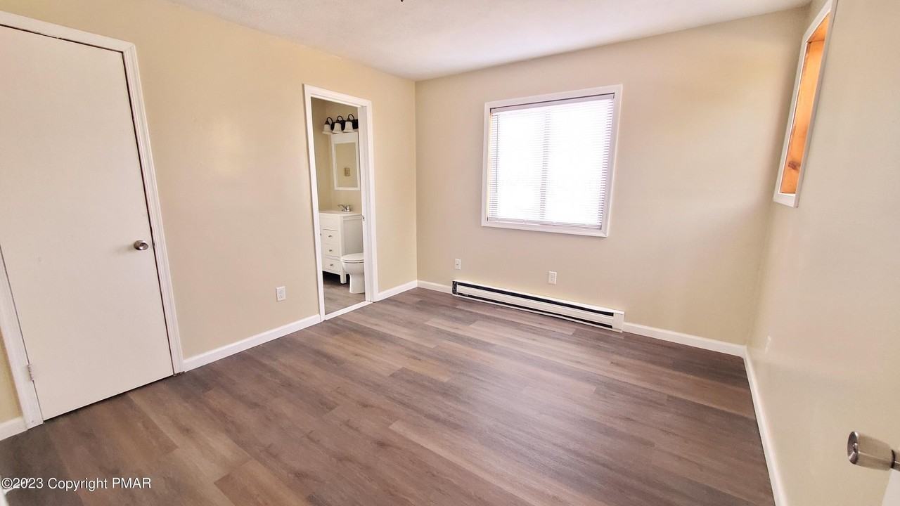 3118 Snowden Dr - Photo 4 of 27