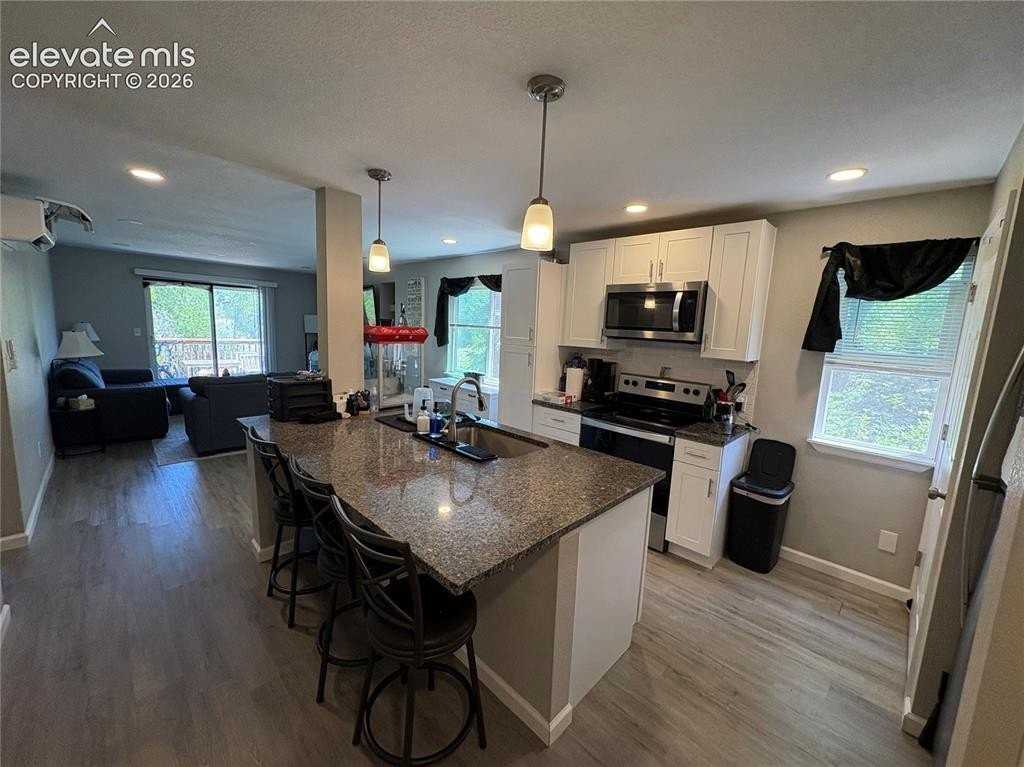 6741 Dublin Loop W #D - Photo 3 of 11