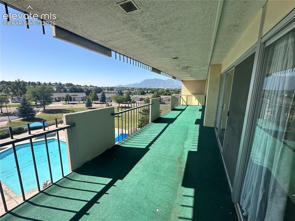 411 Lakewood Cir #C407 - Photo 2 of 12