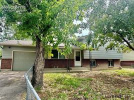 featured image of 6873 Metropolitan St