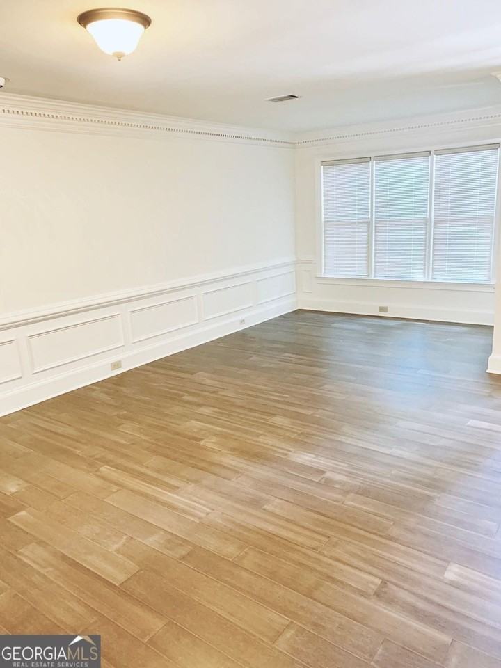 305 Brantley Rd - Photo 4 of 12