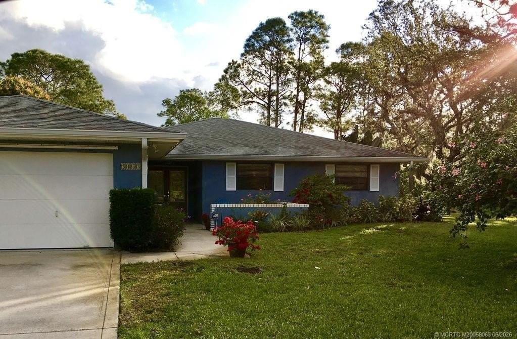 2453 Sw Murphy Rd - Photo 2 of 22