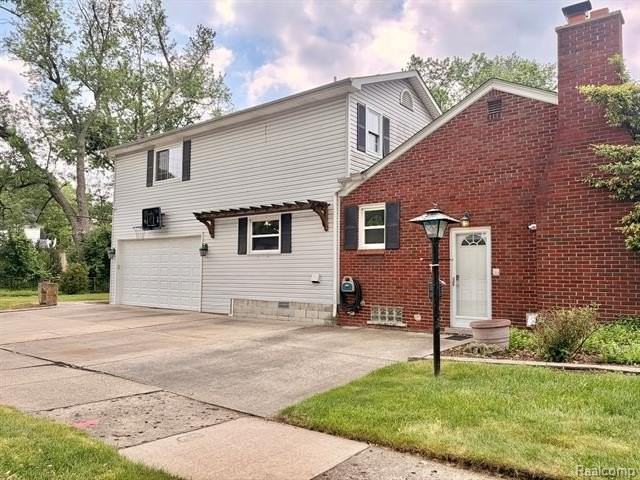 2111 Earlmont Rd - Photo 3 of 27