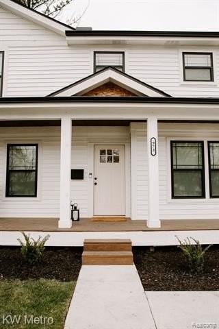 973 Allen Dr - Photo 2 of 37