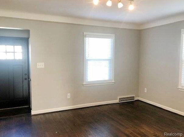 1009 Larkmoor Blvd - Photo 4 of 44