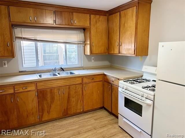 383 W Chesterfield St - Photo 4 of 8