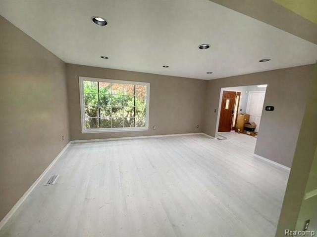 30319 Club House Ln - Photo 4 of 17