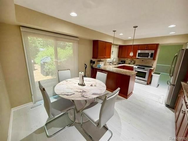 30319 Club House Ln - Photo 5 of 17