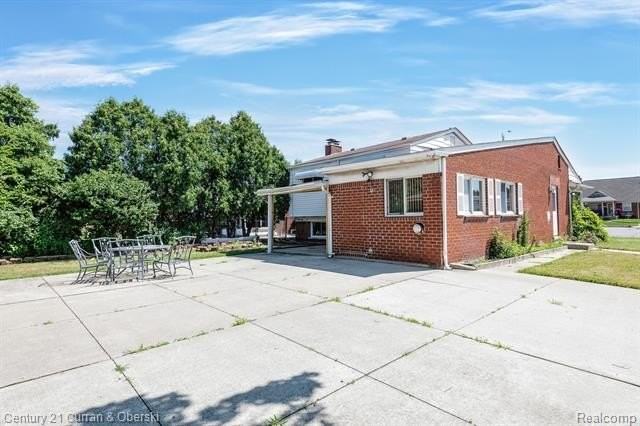 5635 Oakman Blvd - Photo 5 of 23