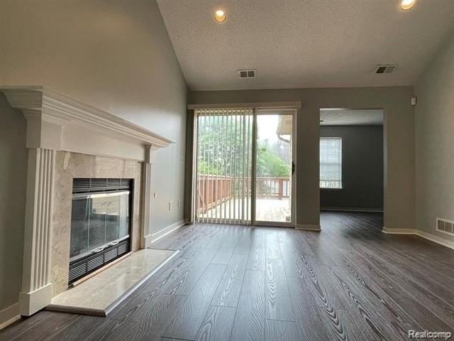 41390 Clinton Dr - Photo 4 of 18
