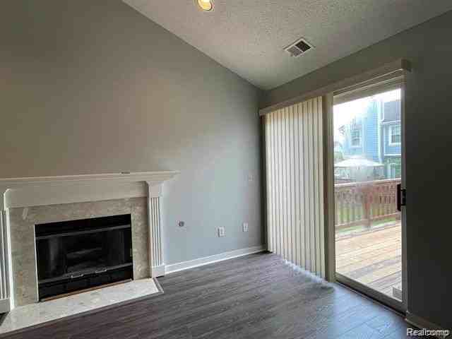 41390 Clinton Dr - Photo 5 of 18