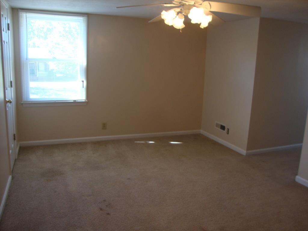 2208 Patriot Dr - Photo 7 of 12