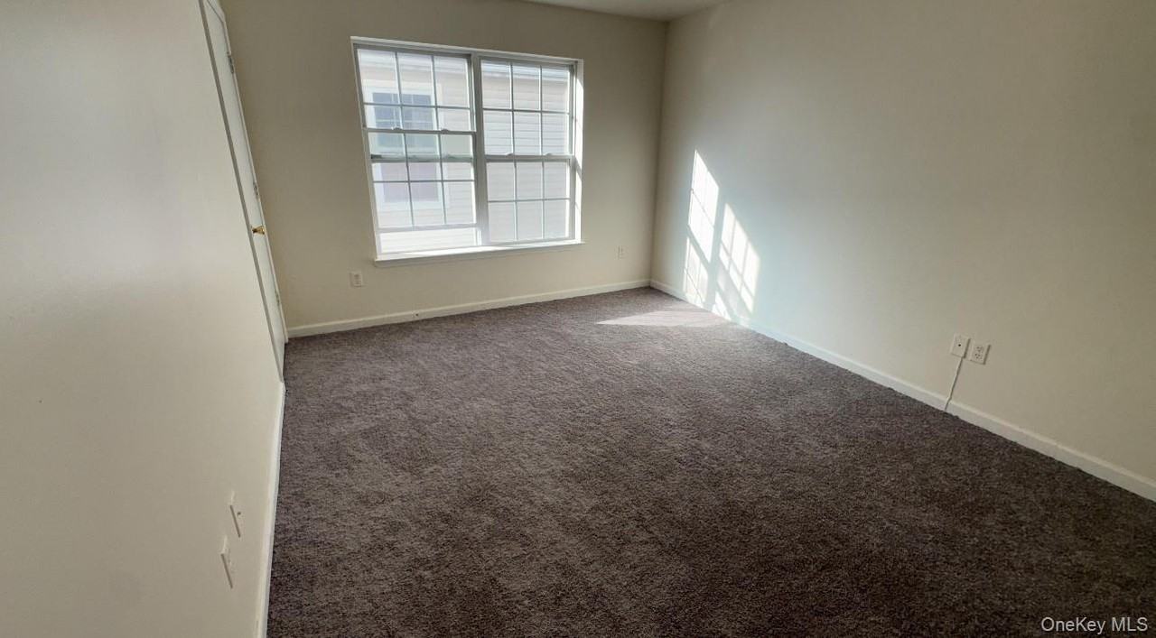 65 Jordan Ln - Photo 4 of 8