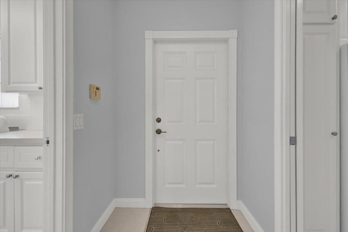 10882 10882 SW Dardanelle Drive - Photo 5 of 50