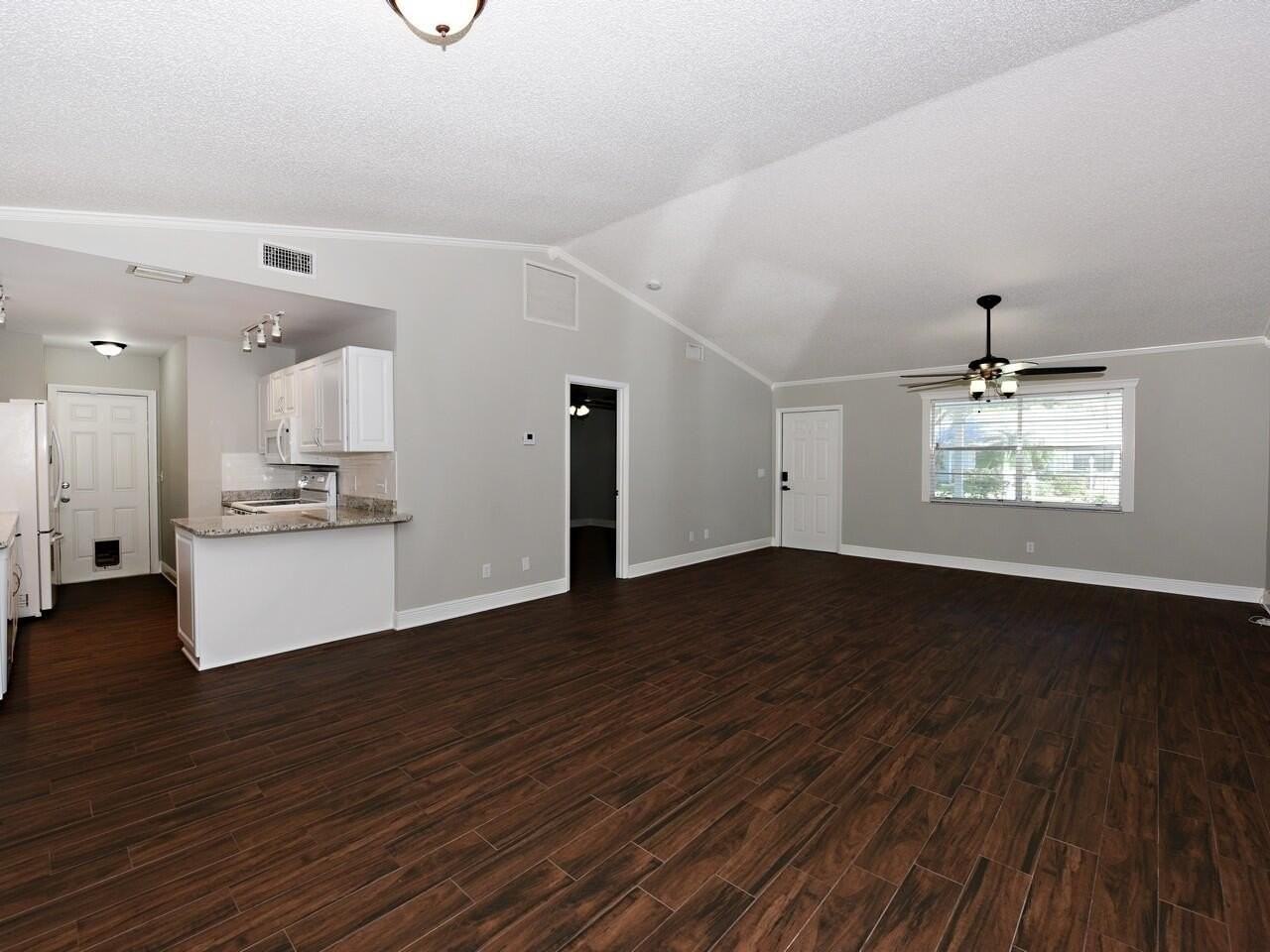 598 Ne Maranta Terrado - Photo 4 of 21