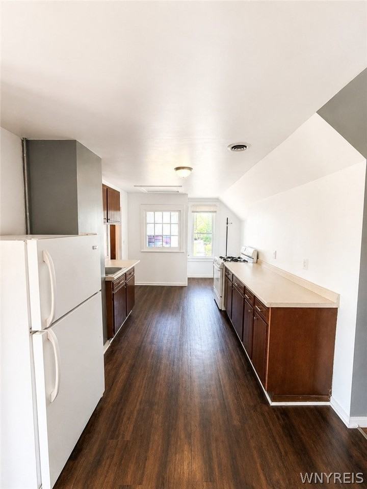 85 Klas Ave - Photo 4 of 11