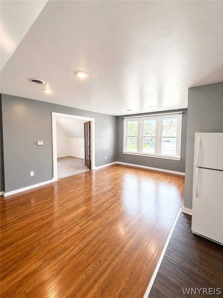 85 Klas Ave - Photo 7 of 11