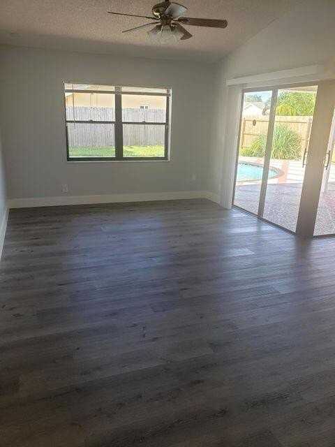 9102 Bedford Dr - Photo 7 of 22