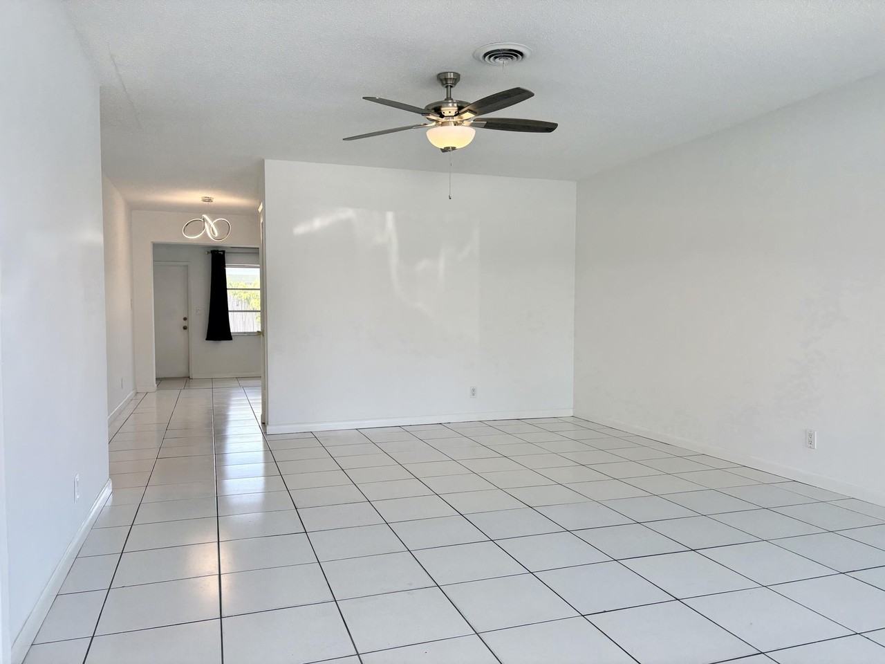 1605 Ne 50th Ct #1 - Photo 4 of 20