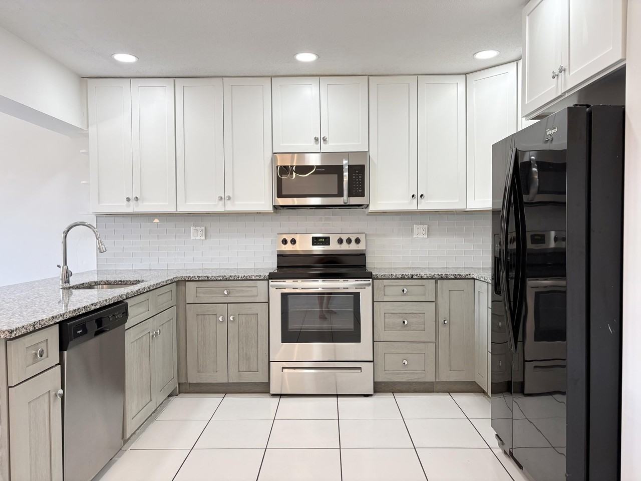 1605 Ne 50th Ct #1 - Photo 7 of 20