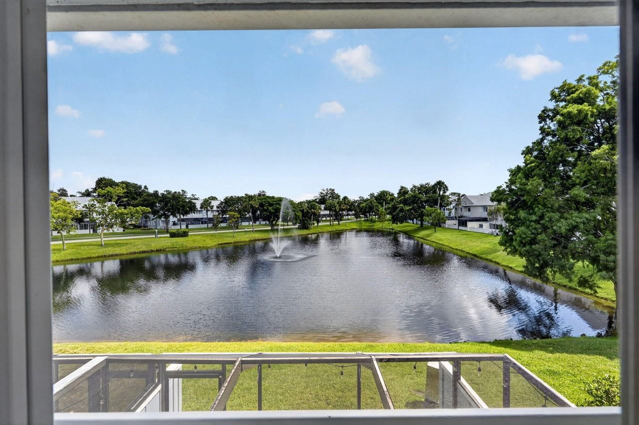 6254 Riverwalk Ln #5 - Photo 5 of 50