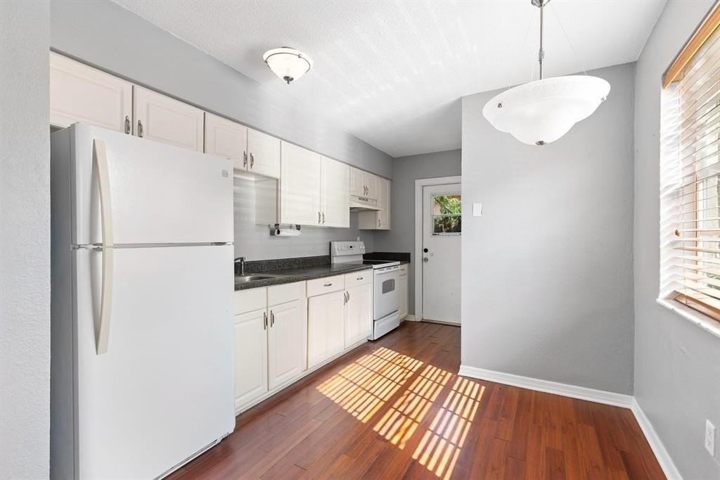 821 Tequesta St #1 - Photo 3 of 9