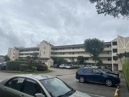 featured image of 7286 Huntington Ln #303