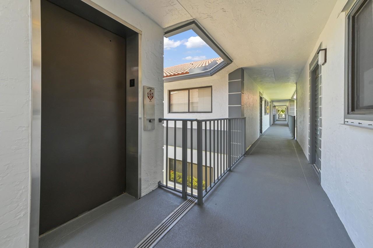 15234 Lakes Of Delray Blvd #276 - Photo 3 of 50