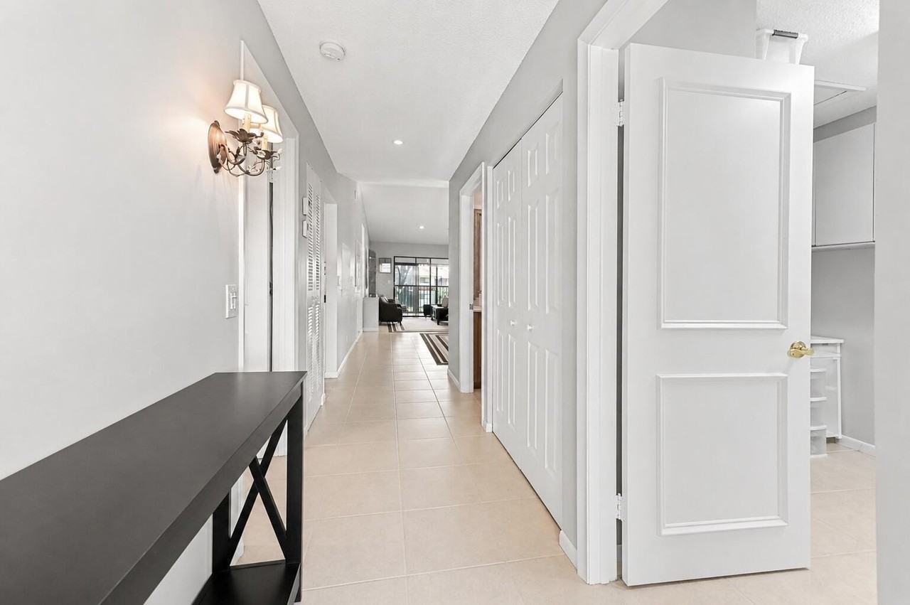15234 Lakes Of Delray Blvd #276 - Photo 4 of 50
