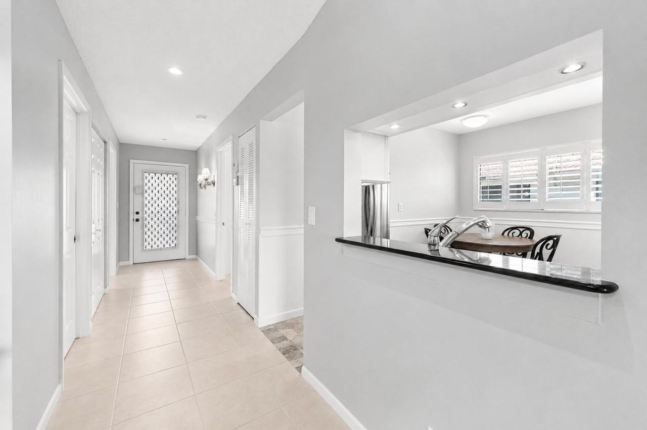 15234 Lakes Of Delray Blvd #276 - Photo 5 of 50