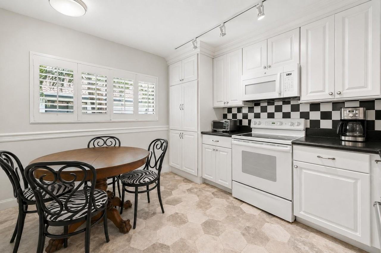 15234 Lakes Of Delray Blvd #276 - Photo 6 of 50