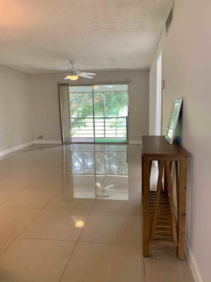 2500 Fiore Way #203A - Photo 5 of 23