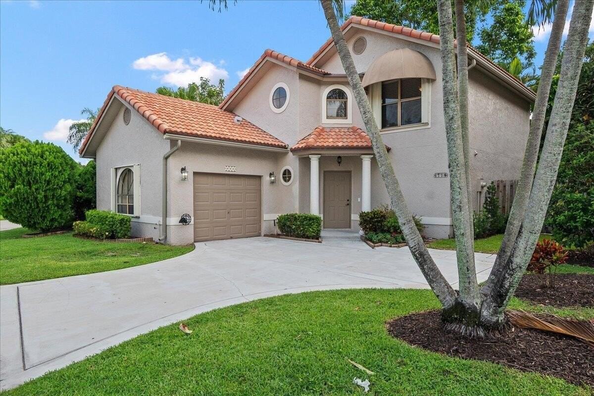 1714 Shoreside Cir - Photo 2 of 23