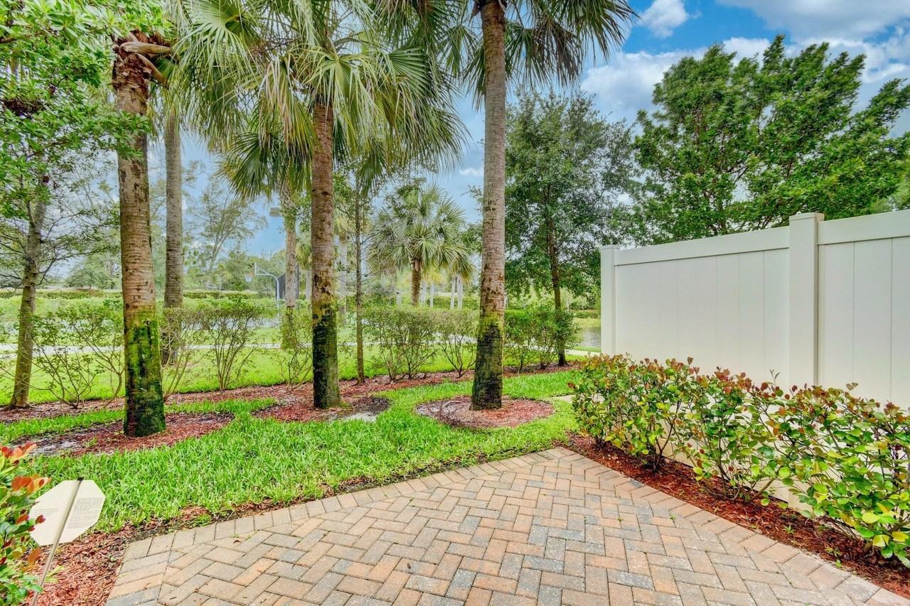5981 Monterra Club Dr - Photo 2 of 7