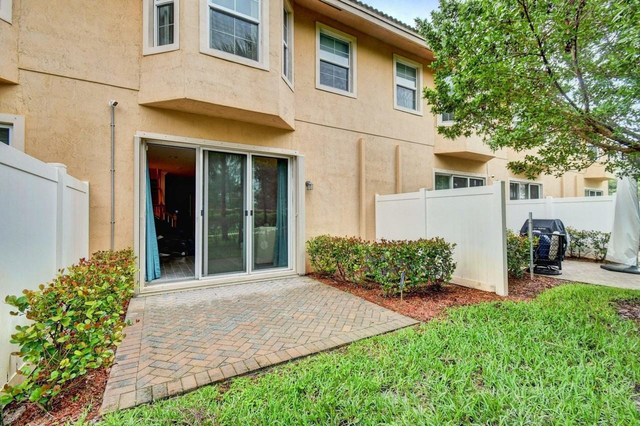 5981 Monterra Club Dr - Photo 3 of 7