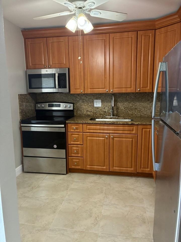 7300 Nw 5th Ct #106 - Photo 4 of 12